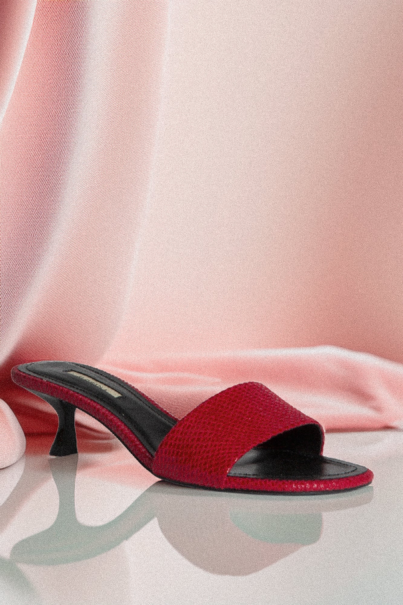 Елегантни мюли с ток Hot Red