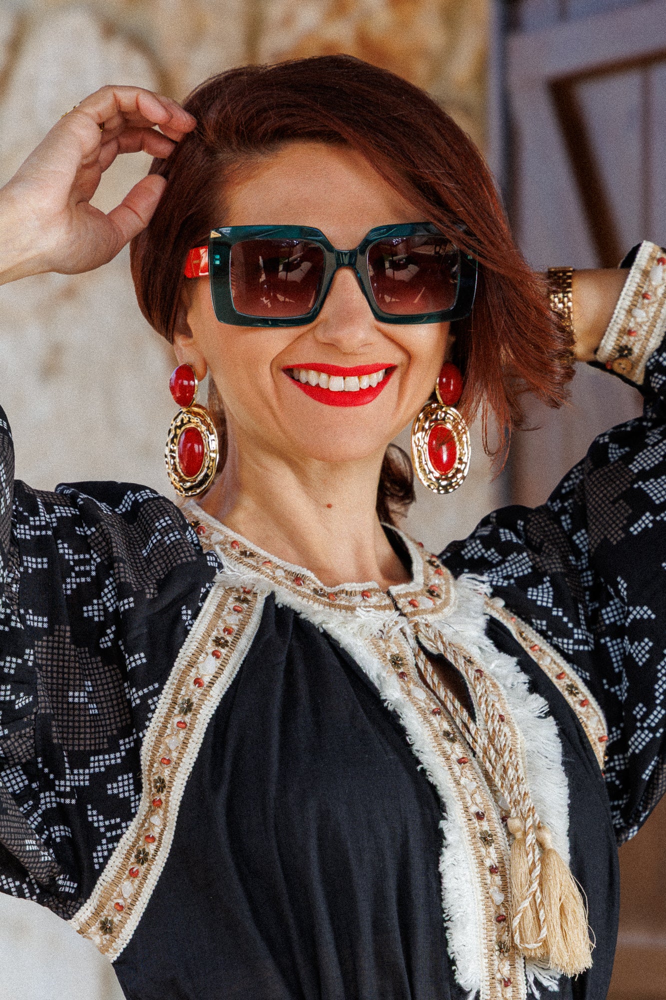 Красивите червени обеци!