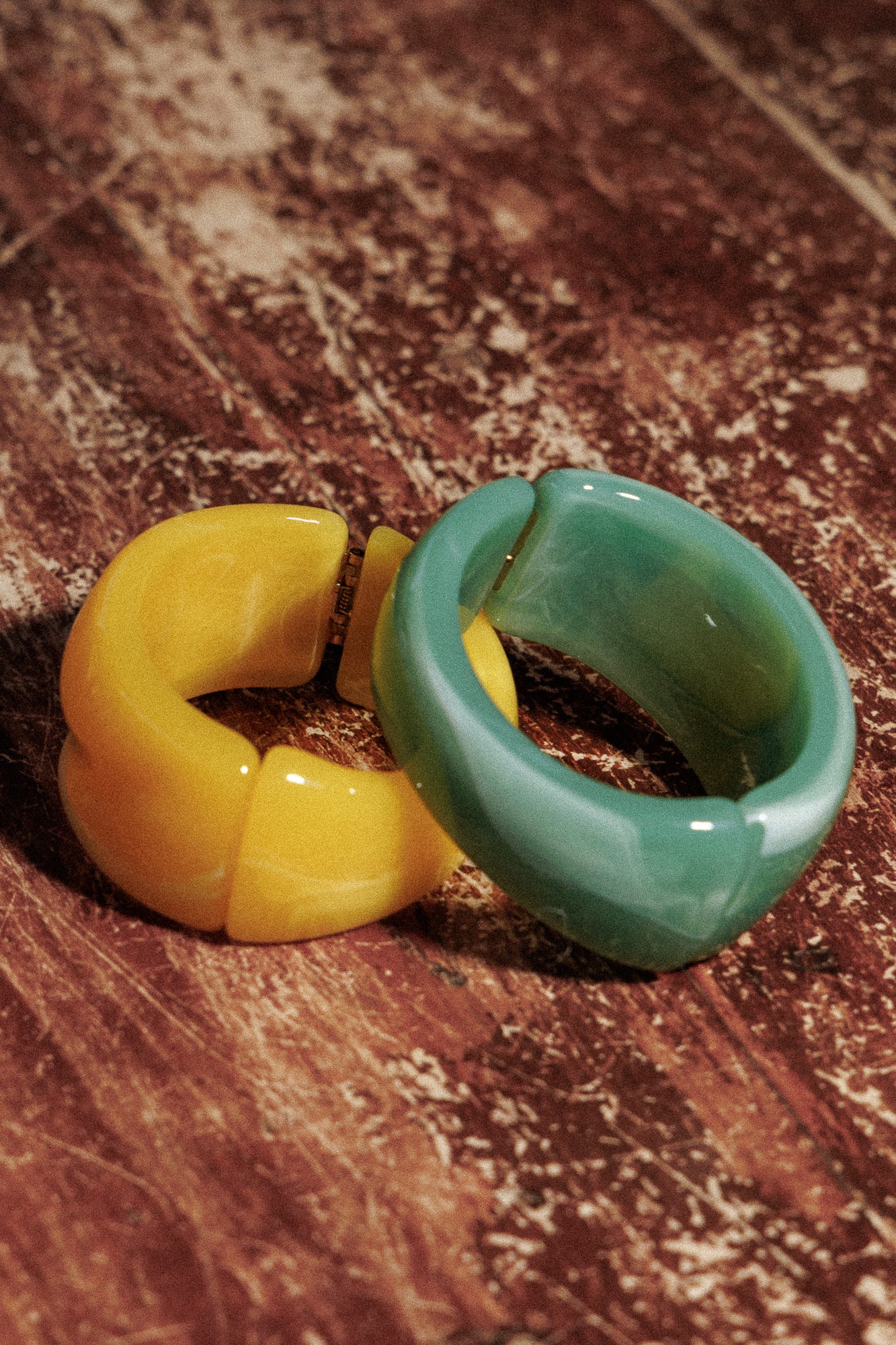 Жълтата гривна!