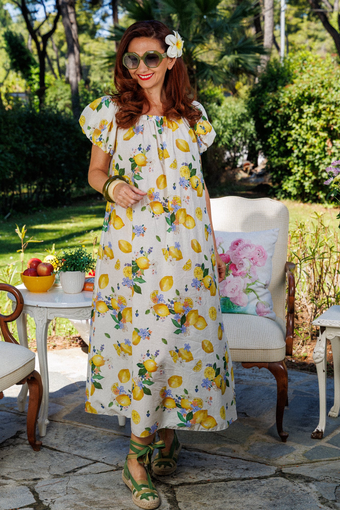 Rochie lungă cu lămâi și flori