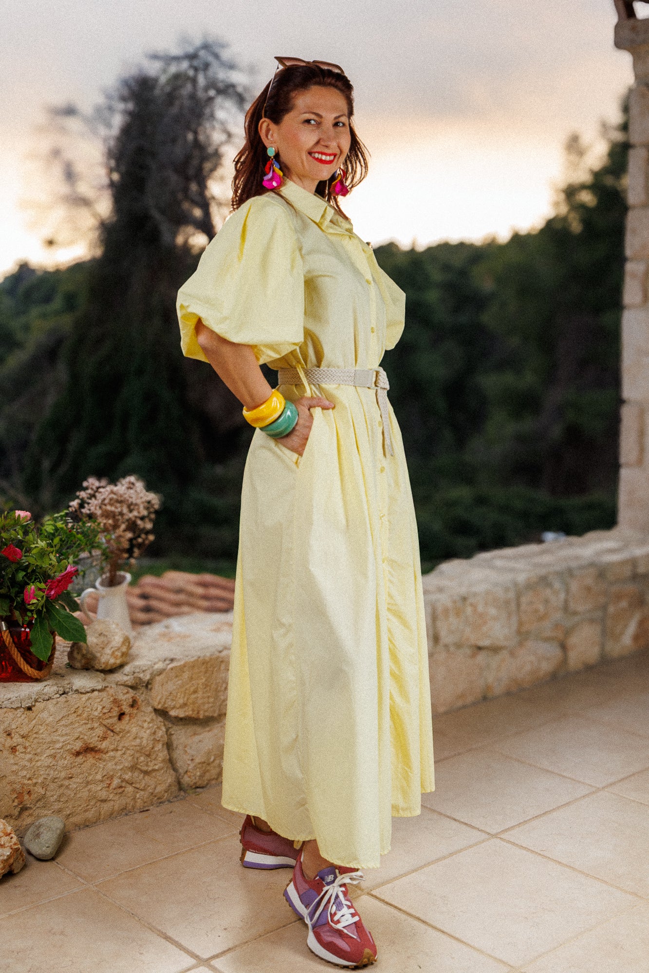 Жълтата роклята с красив ръкав!