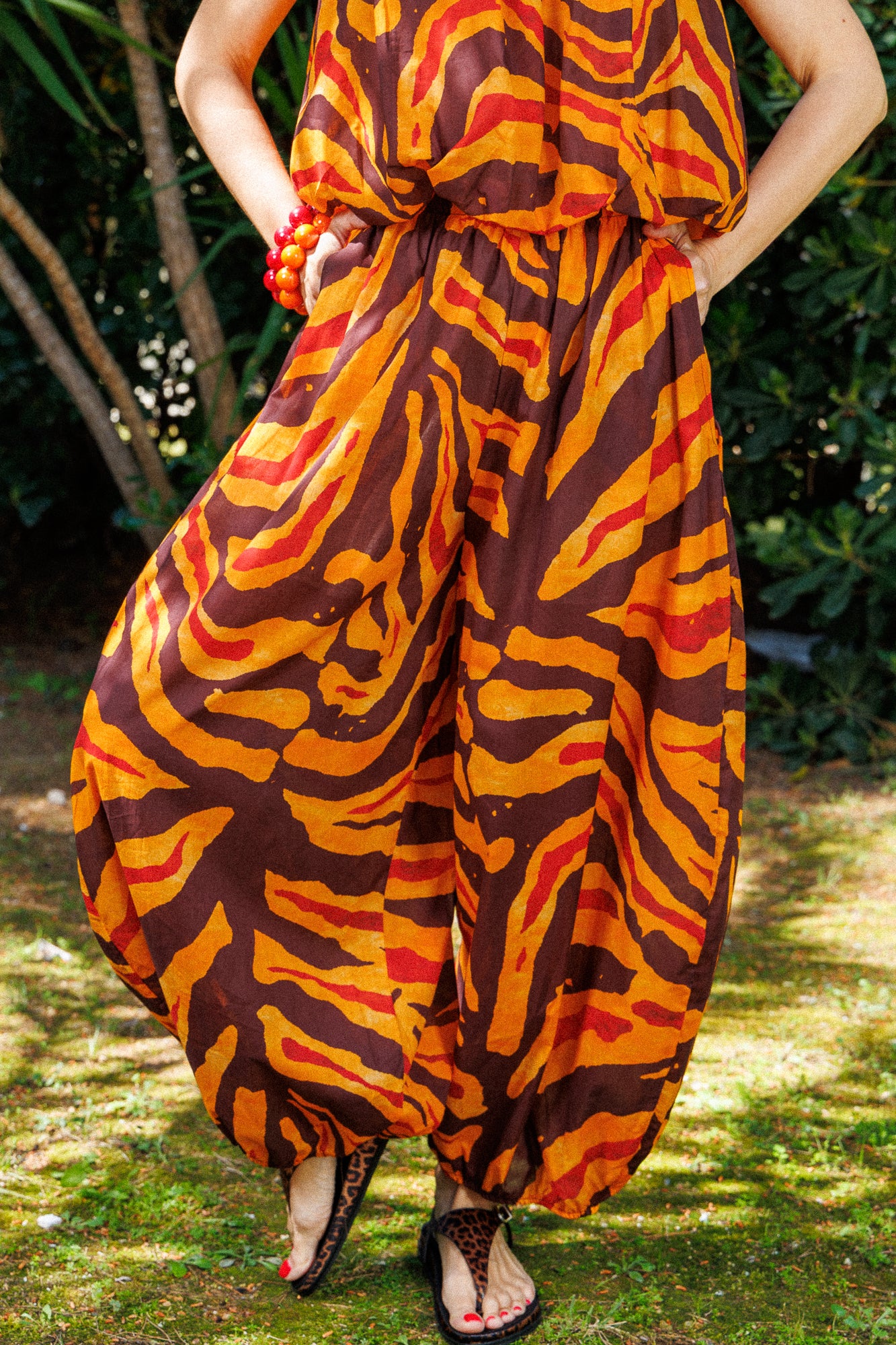 Wide-leg trousers with animal print