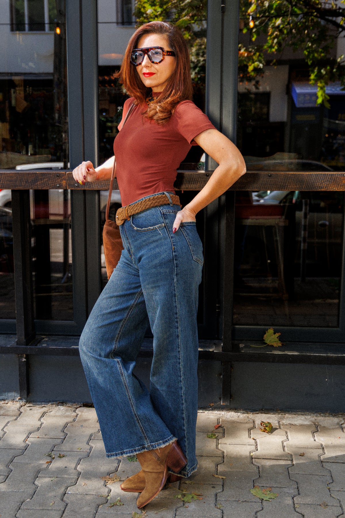 Regular-fit jeans with cognac-coloured contrast details