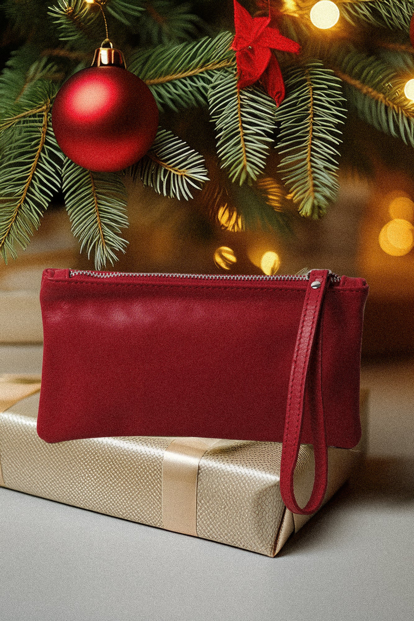 Leather mini clutch/purse/wallet!