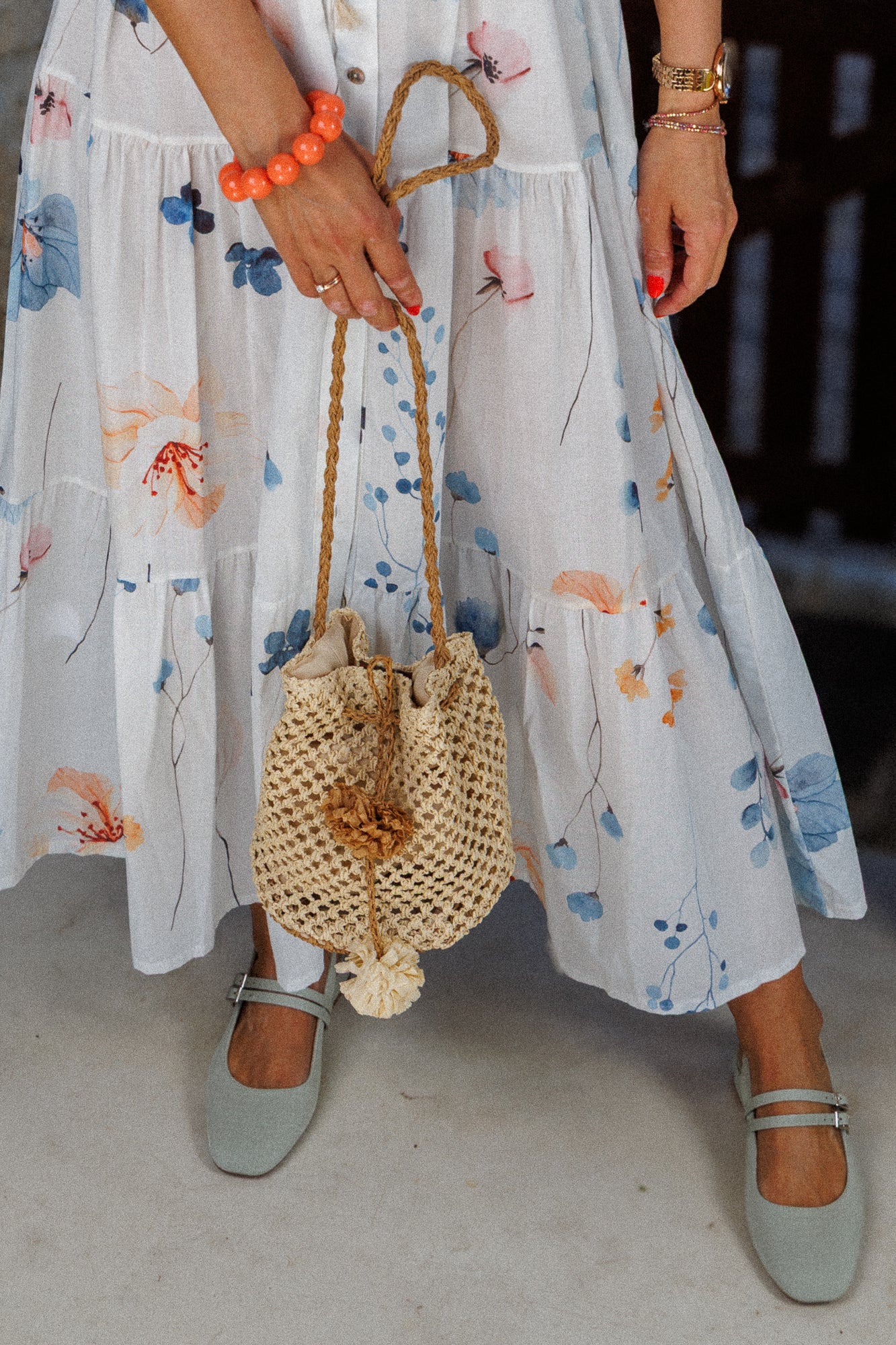 Кокетна плетена чанта-торбичка