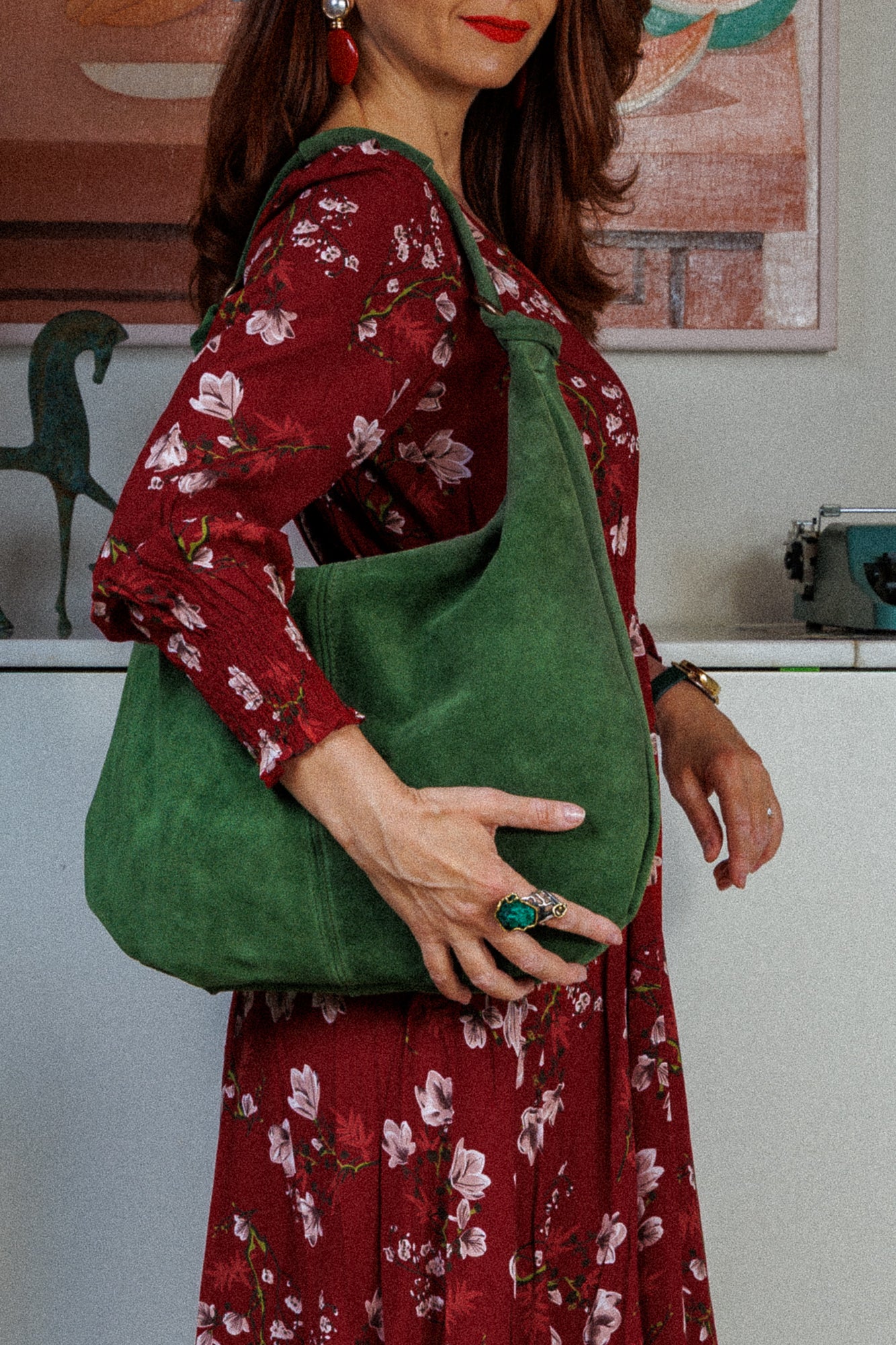 Geantă premium din piele întoarsă, verde!