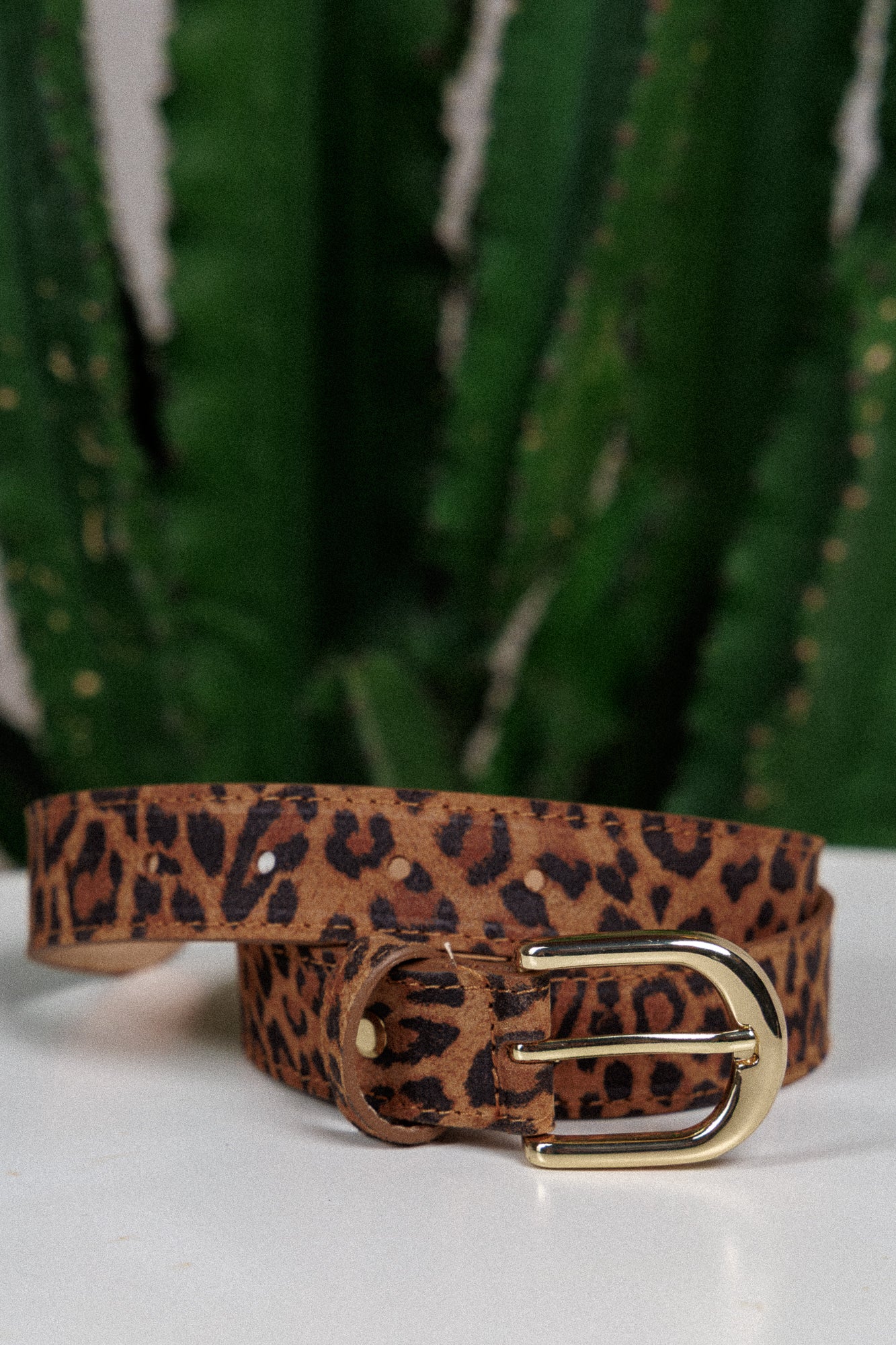 Curea din piele cu imprimeu animal!