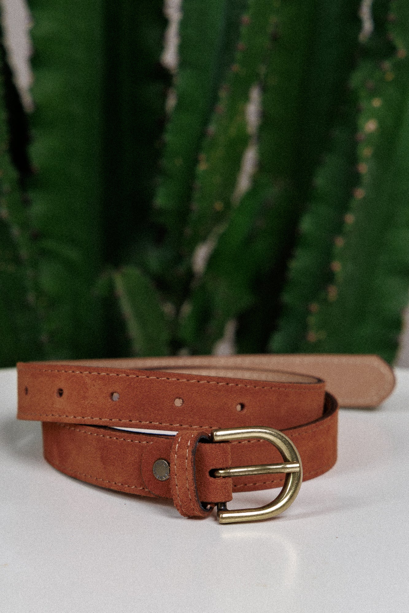 Curea elegantă din piele maro!