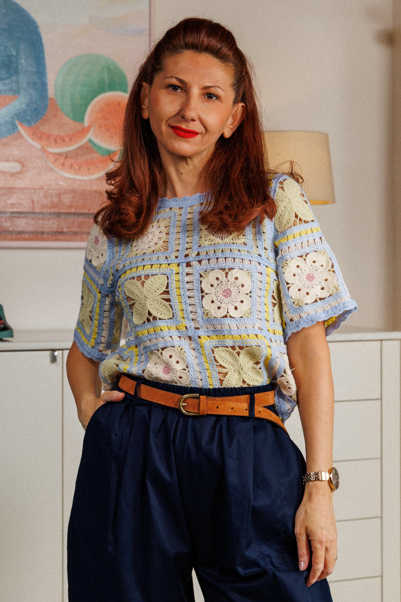 блуза от едра плетка, бохо стил, подходяща за всеки сезон и стил. блуза с къс ръкав. синьо, жълта.