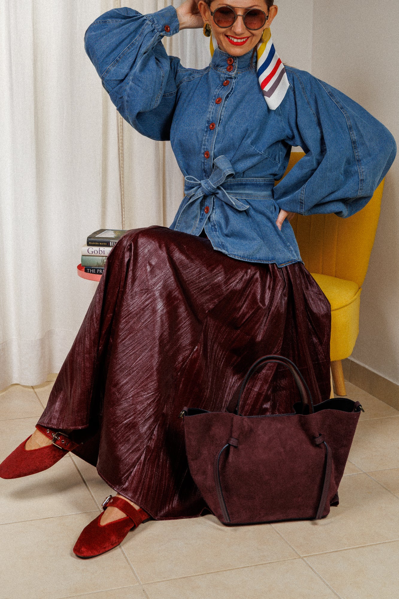 пола с ластик, ефектно покритие, лачена пола, дълга лачена пола.