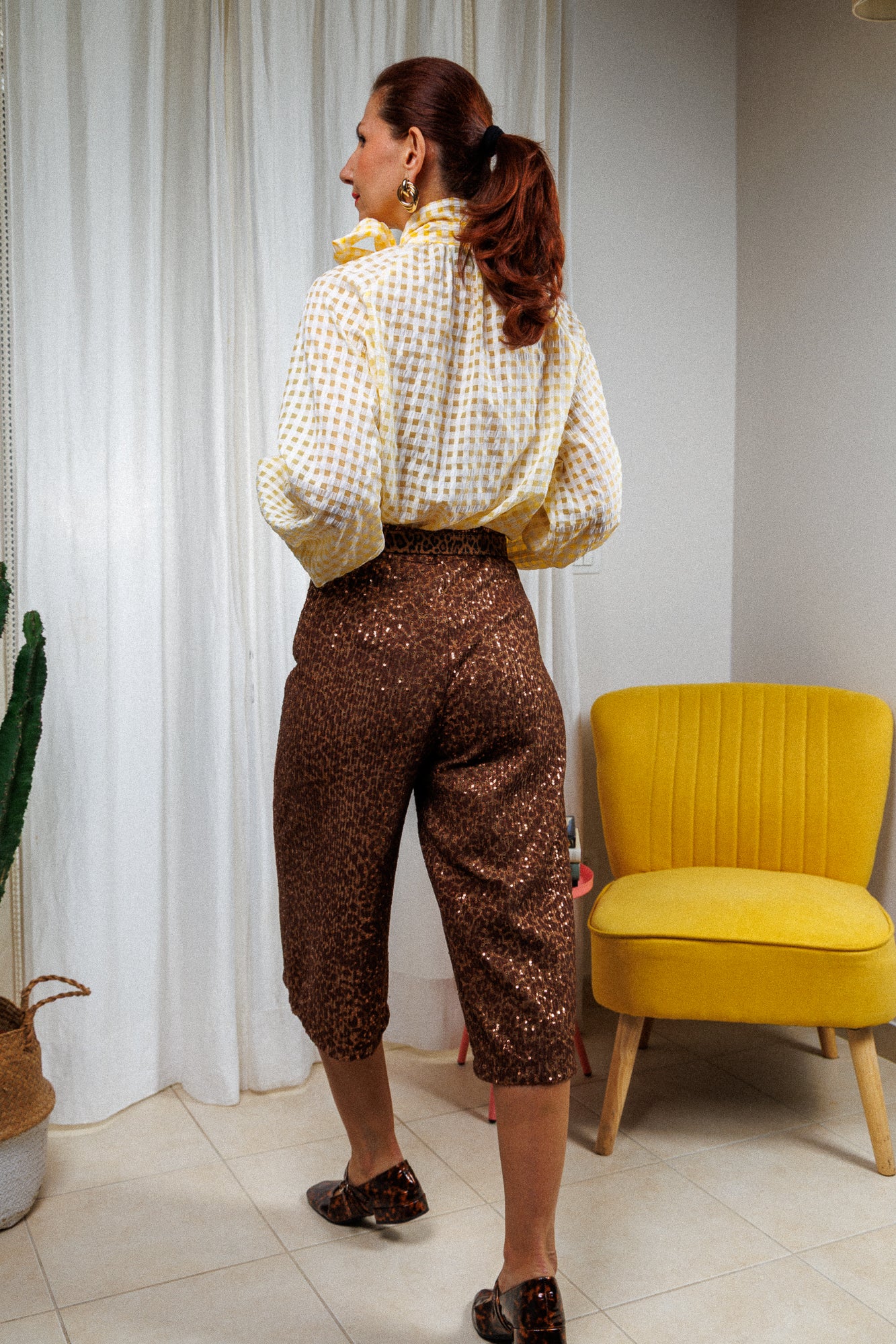 Fustă-pantaloni scurtă cu paiete!