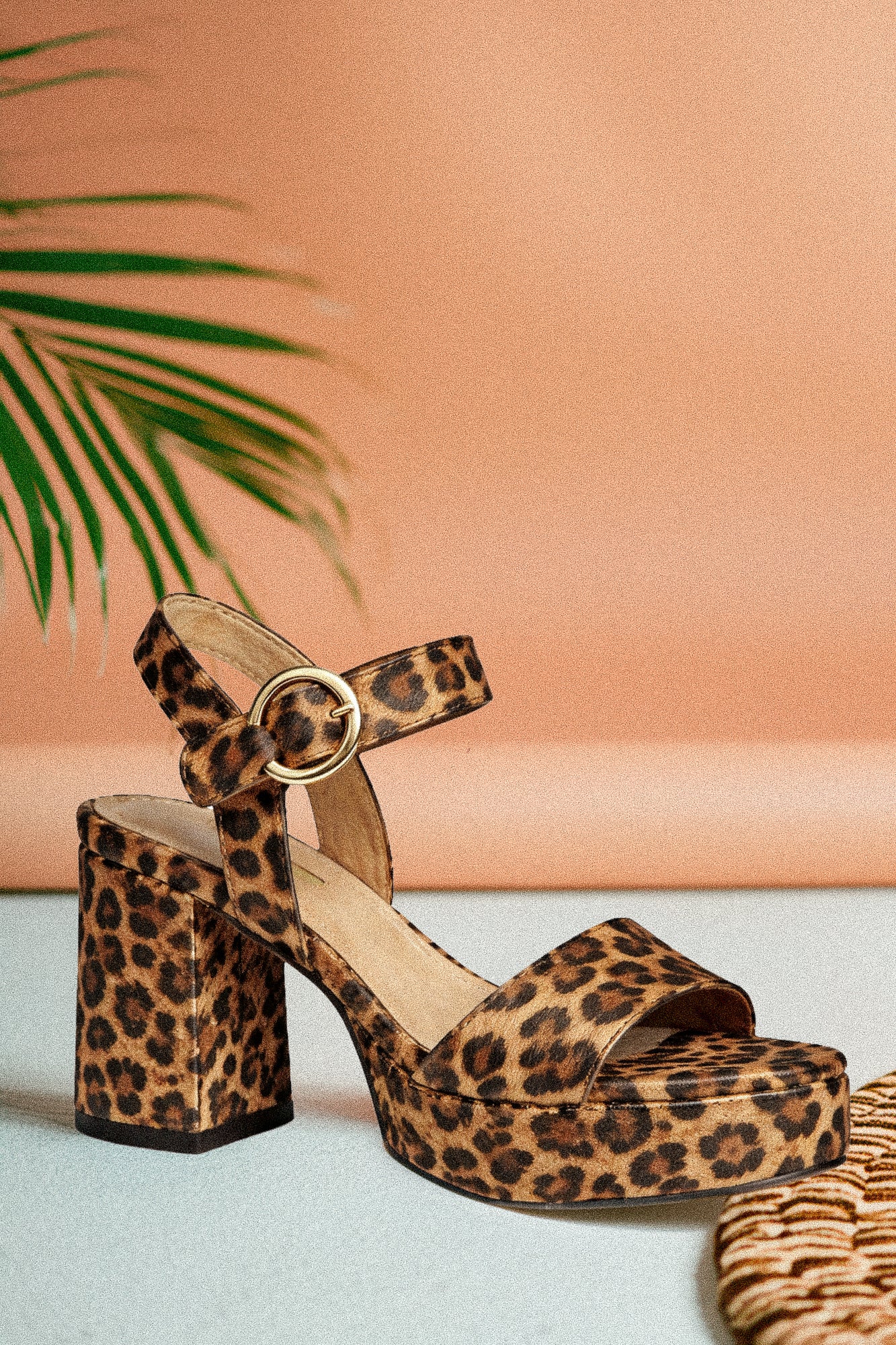 Сандали с платформа и блок ток Leopard