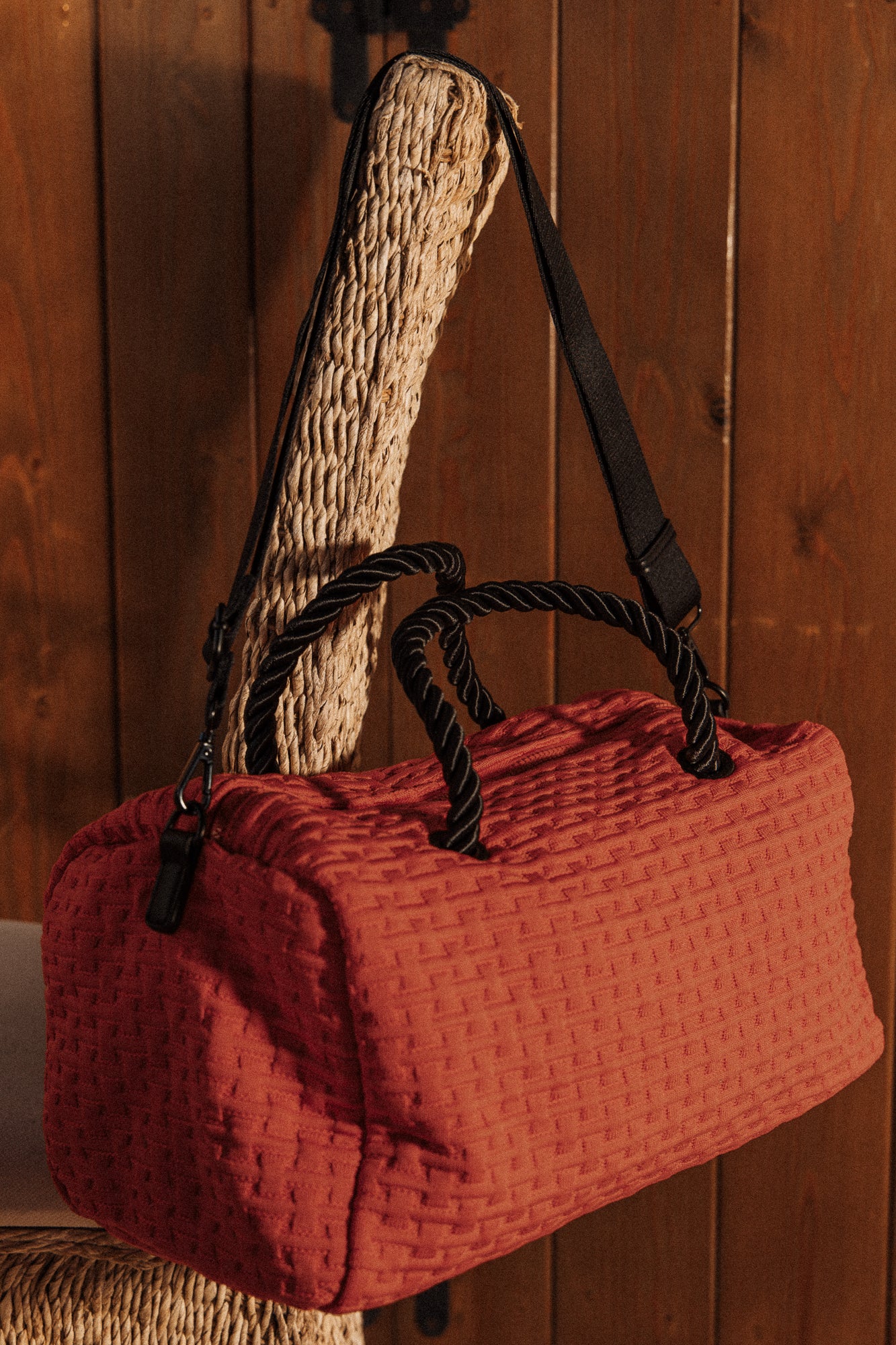 Текстилна чанта в красиво оранжево!