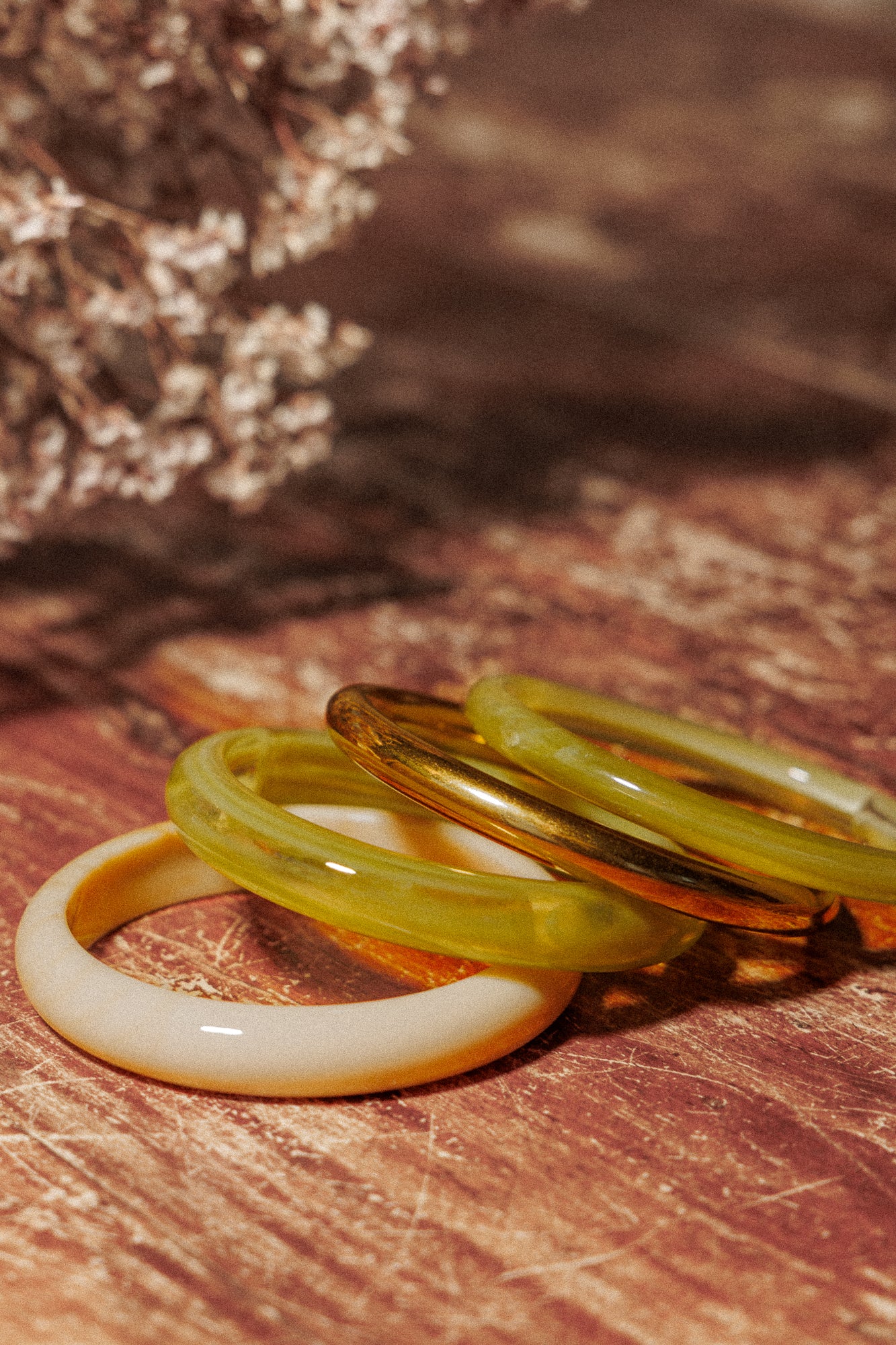 Гривна от няколко елемента в зелено!