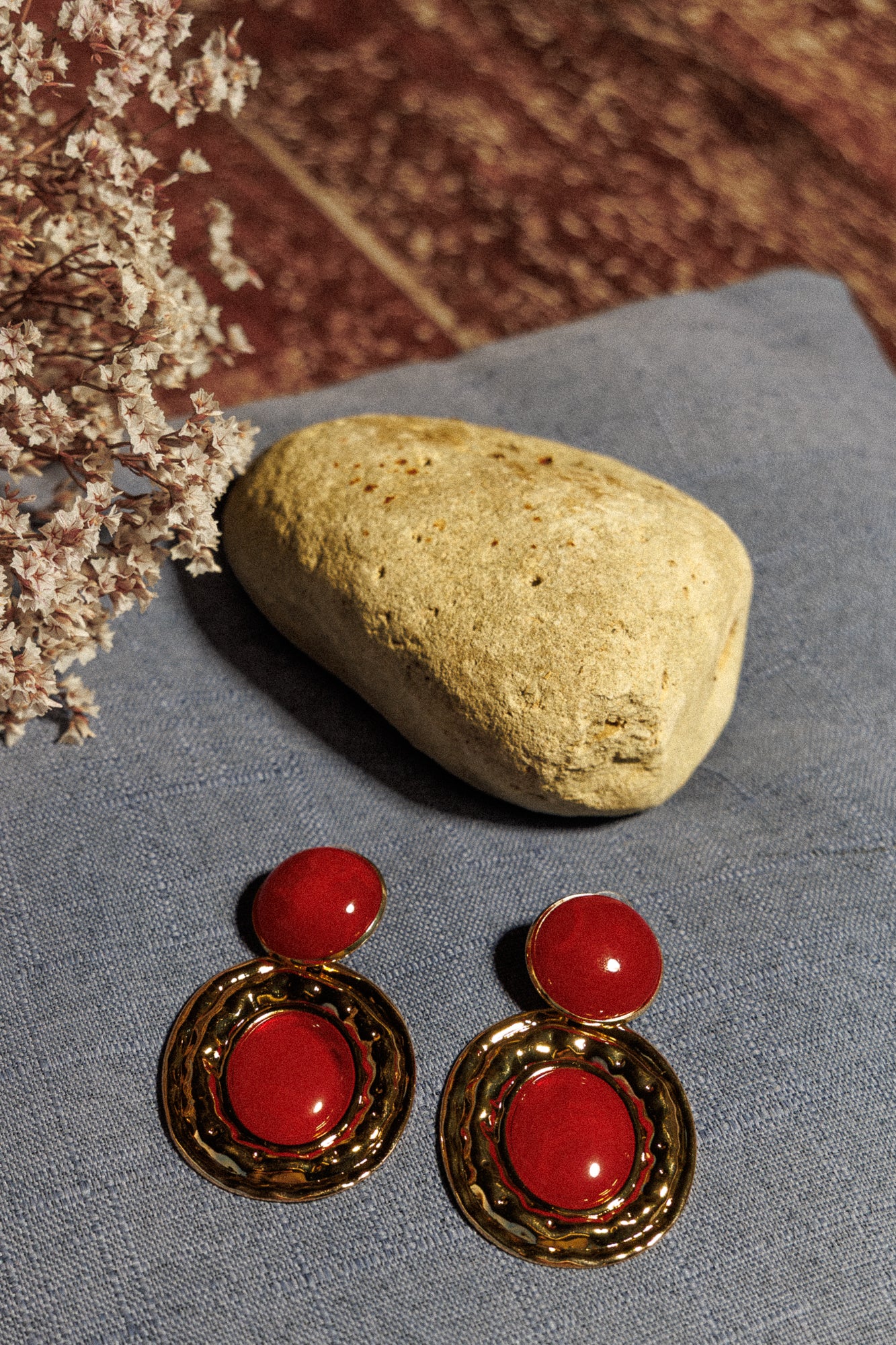 Красивите червени обеци!