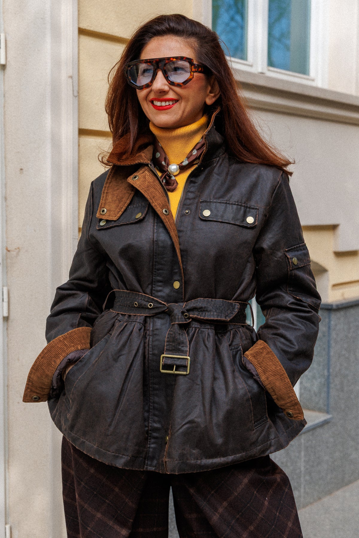 Structured jacket with a vintage effect and velvet accents in dark chocolate brown