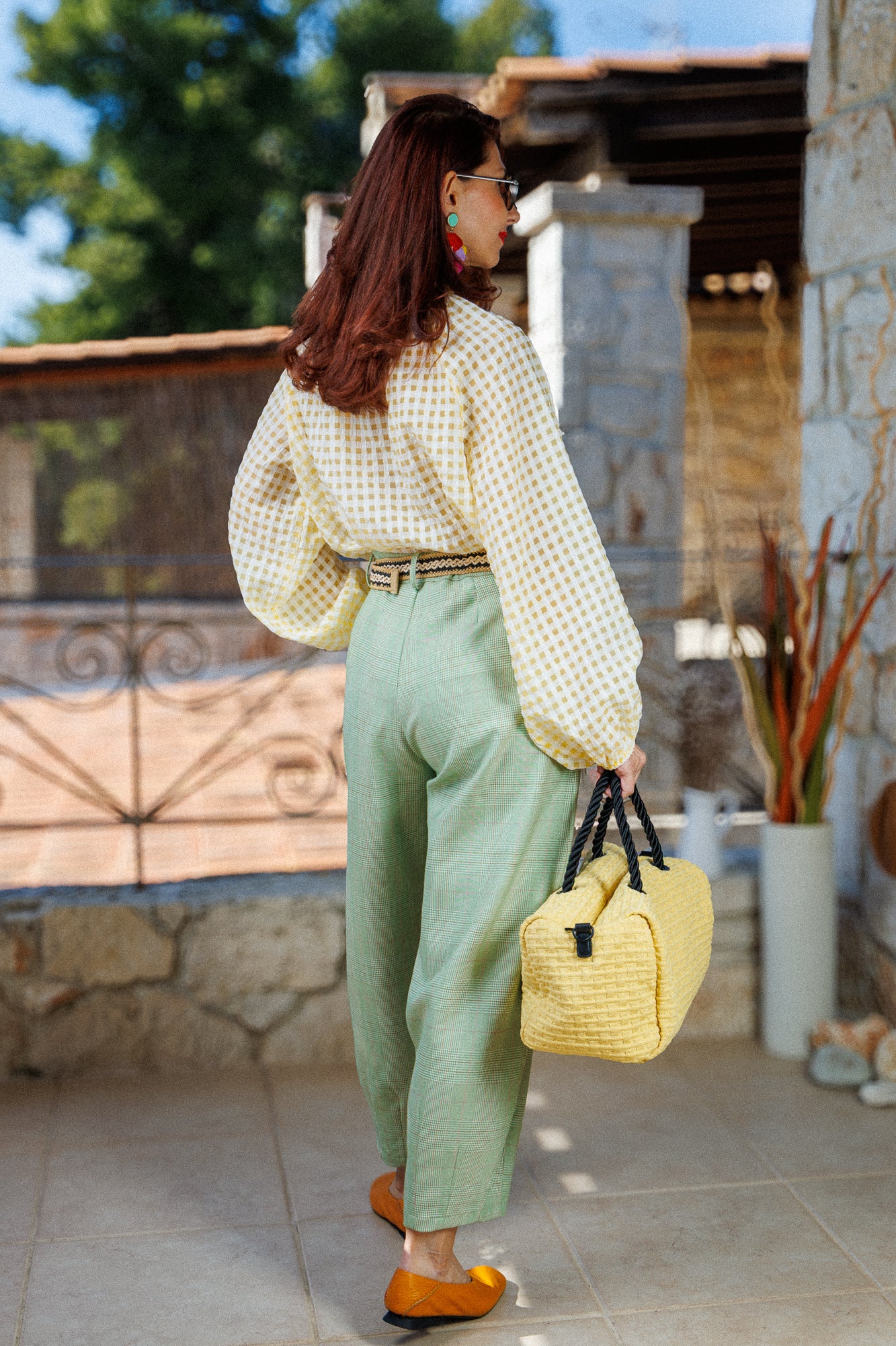 Панталонът в чудно зелено!