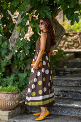 Frumoasa rochie cu buline!