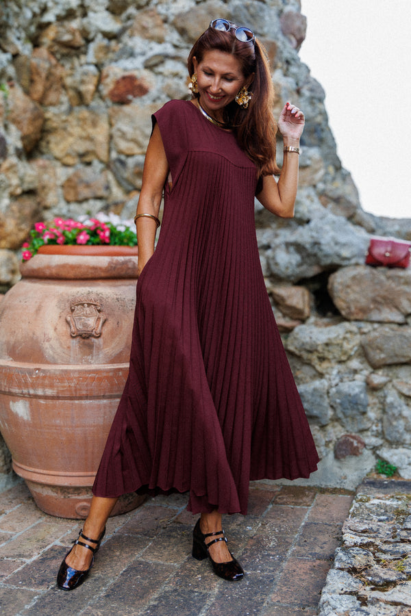 The dress with the gorgeous pleat!
