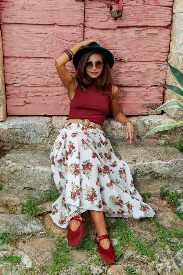 The flower skirt!