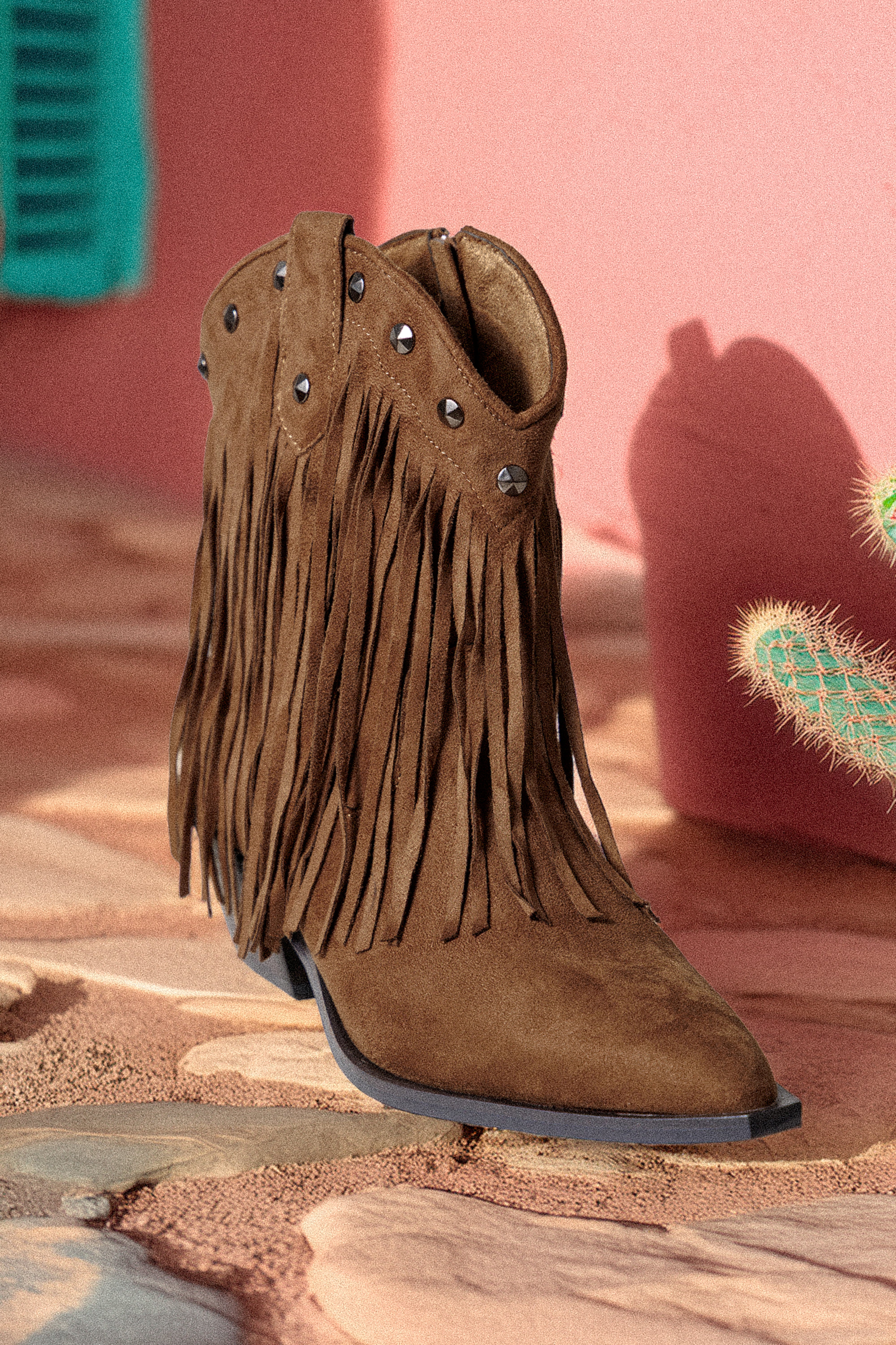 Camel fringed boots!