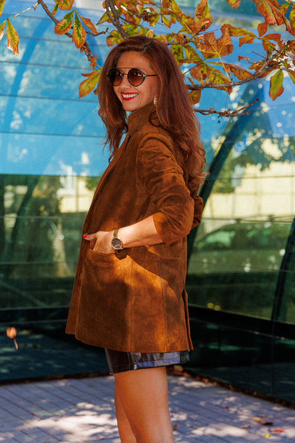 Blazer atemporal din piele intoarsa premium