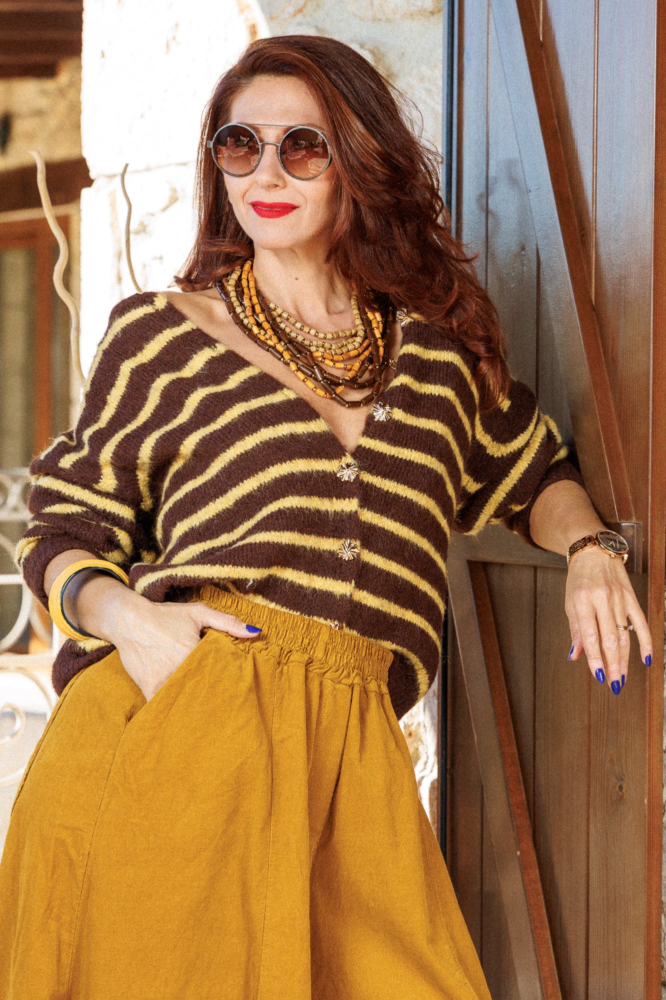 Страхотната жилетка в жълто-кафяво!