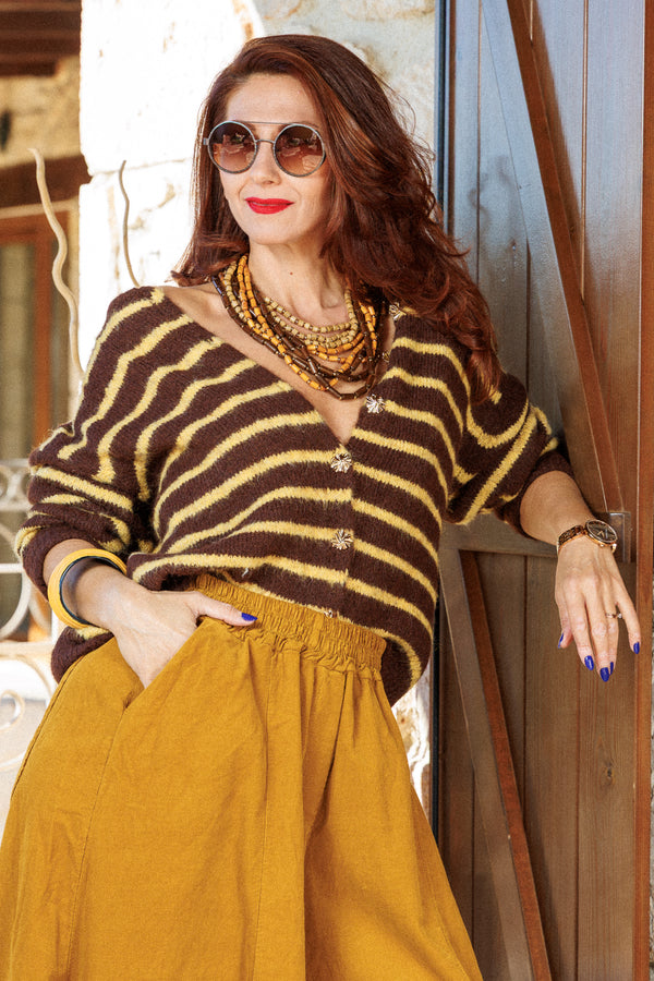 The great yellow-brown cardigan!