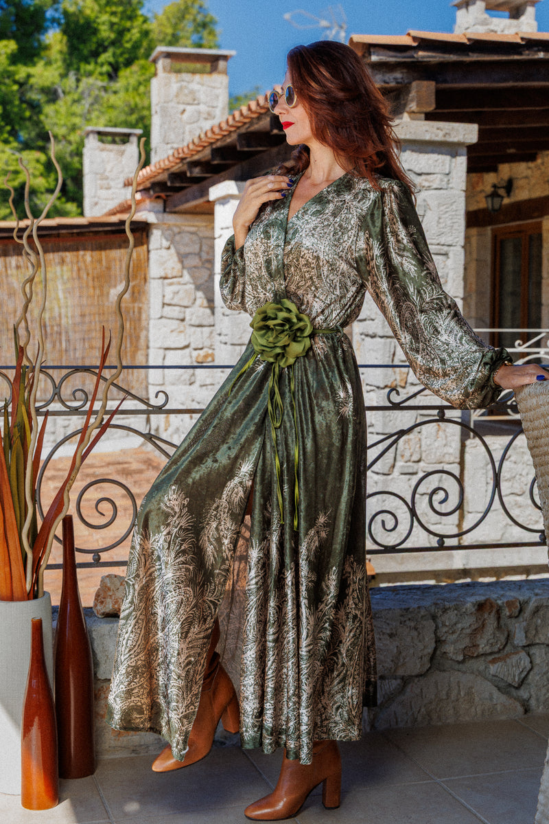 The bohemian dress with a gorgeous belt!
