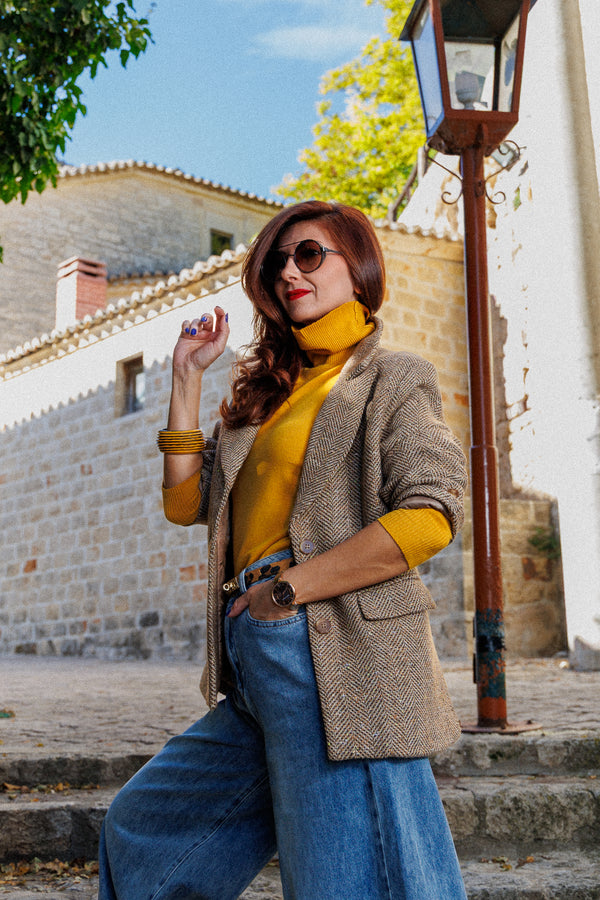 Timeless Beauty bouclé jacket (short coat).
