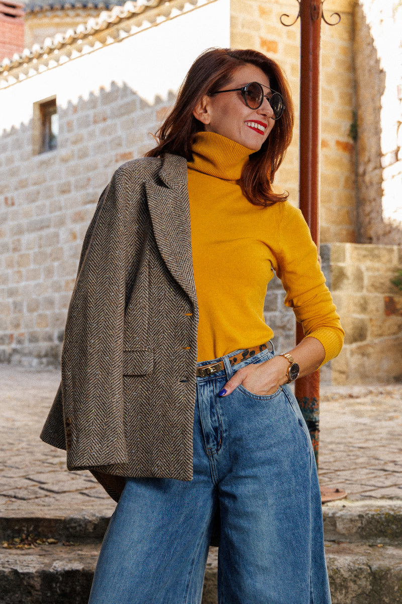 Timeless Beauty bouclé jacket (short coat).