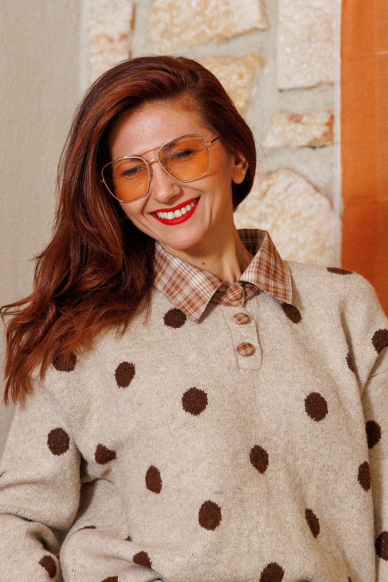 Sweater with a charming shirt collar!
