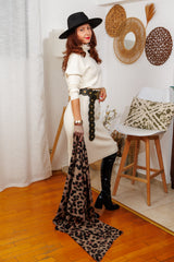 Страхотната рокля с поло яка!