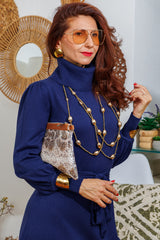 Кожена чанта-клъч с пайети в анималистичен принт!