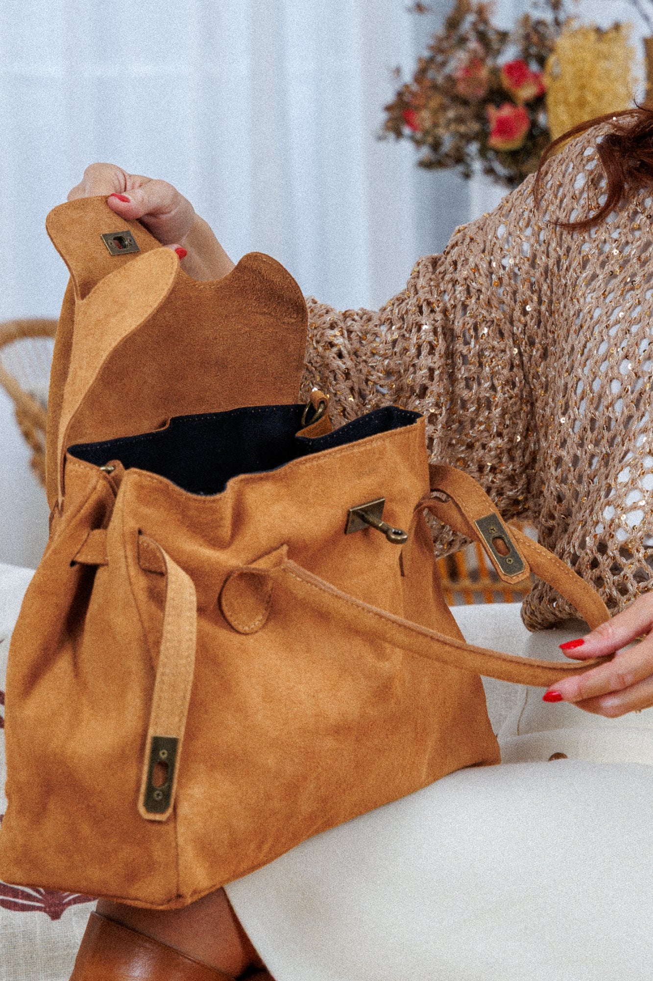 Geantă clasică din piele întoarsă premium