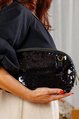 Кожена чанта-клъч с пайети в черно!