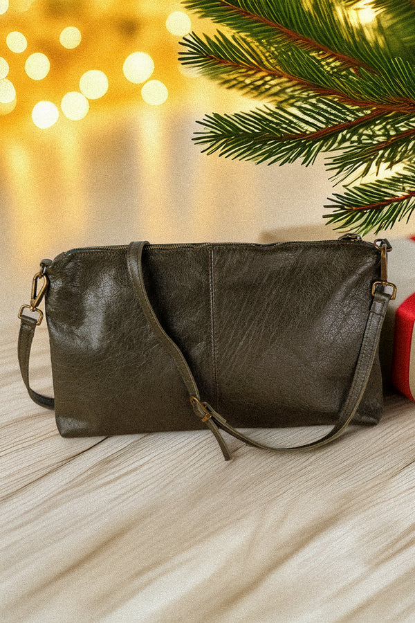 Кожена чанта-клъч в зелено!