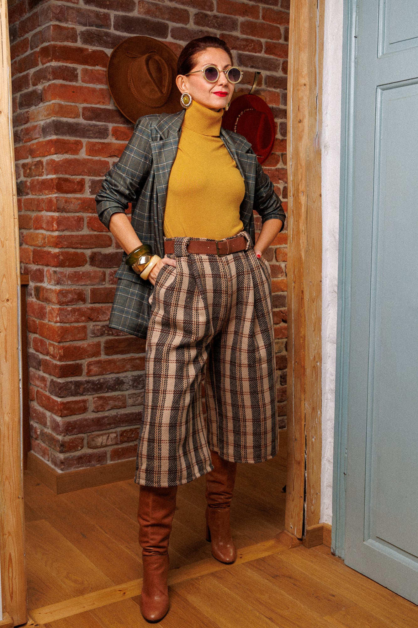 Plaid skirt-trousers!