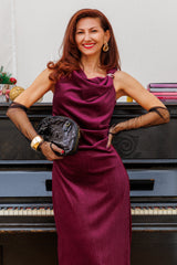 Елегантна рокля Red Velvet Dream!