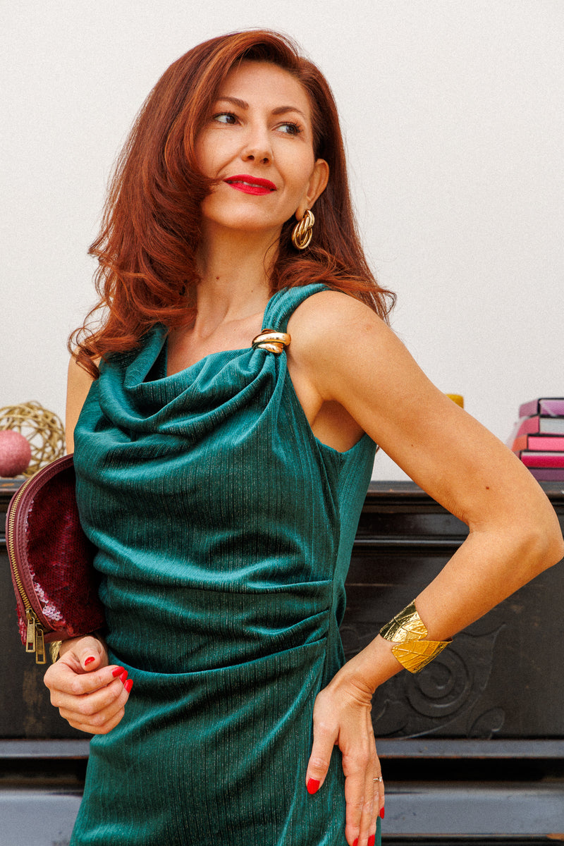 Елегантна рокля Emerald Allure!