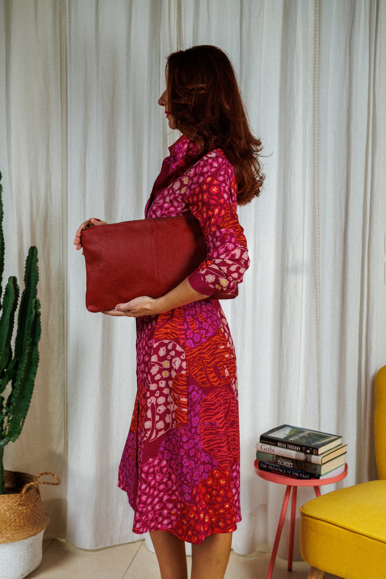 Роклята в разкошни цветове!