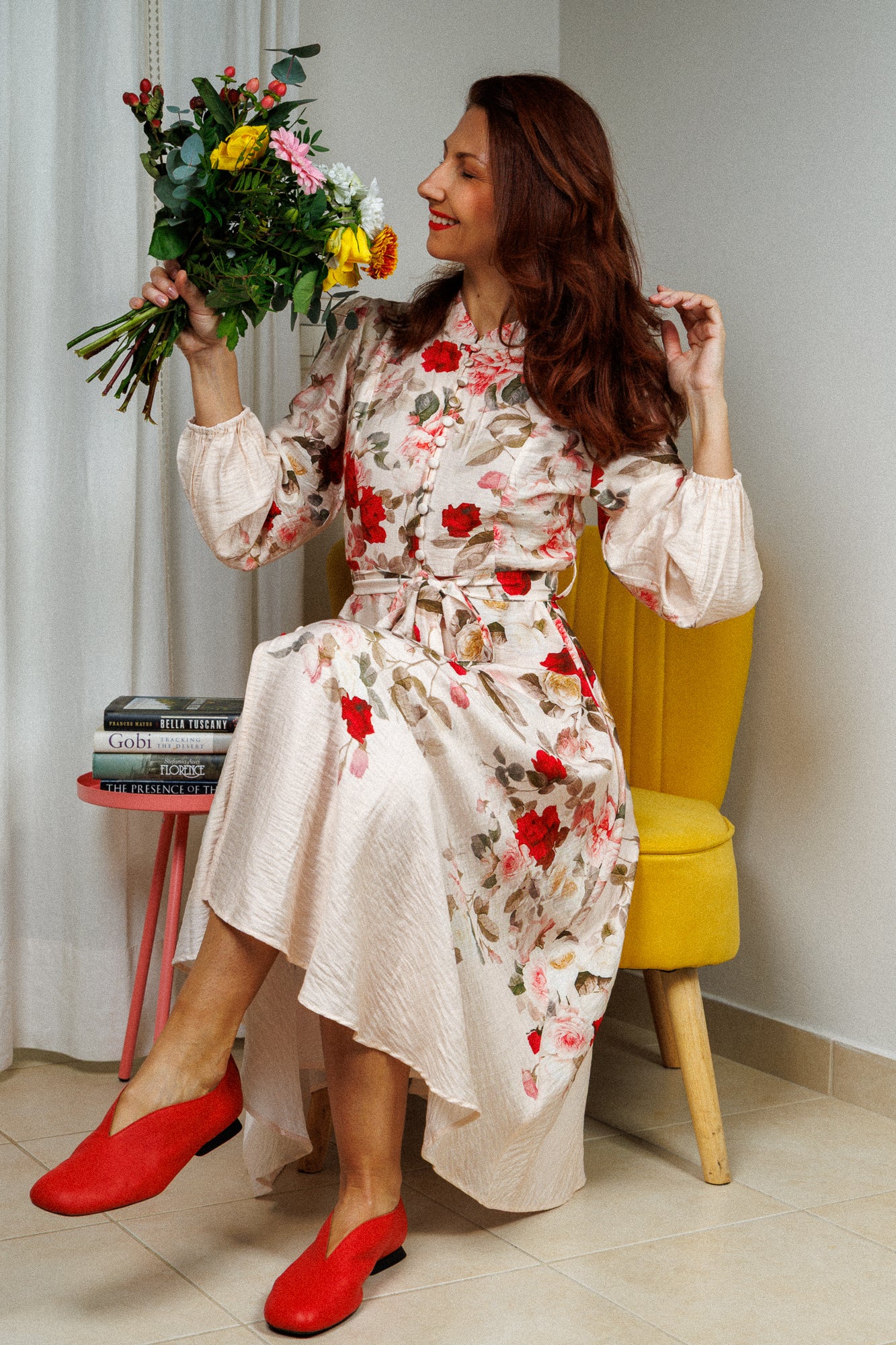 Роклята с розите!