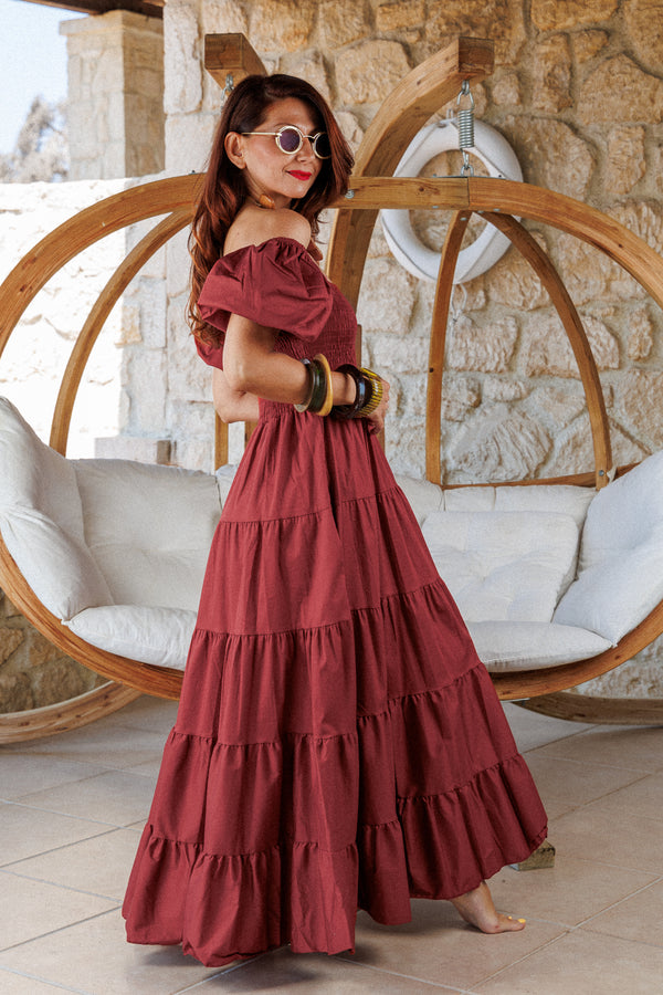 The exotic dress!