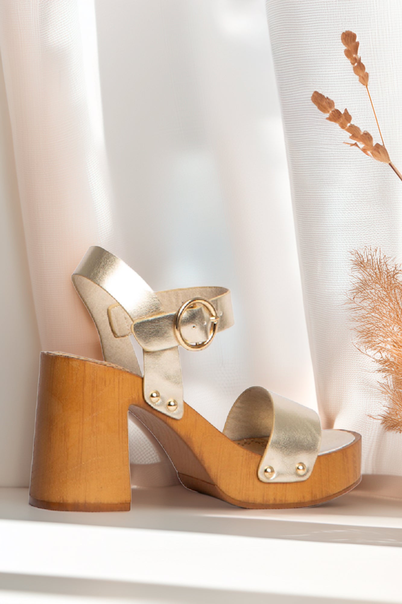 Сандали с платформа Lovely Summer